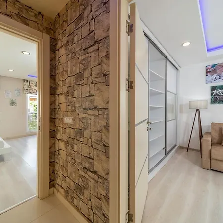 Stylish Duplex With Garden And Gazebo In The Heart Of Muratpasa, Antalya
