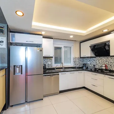 Stylish Duplex With Garden And Gazebo In The Heart Of Muratpasa, * 안탈리아