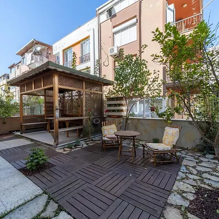 Stylish Duplex With Garden And Gazebo In The Heart Of Muratpasa, 아파트 *